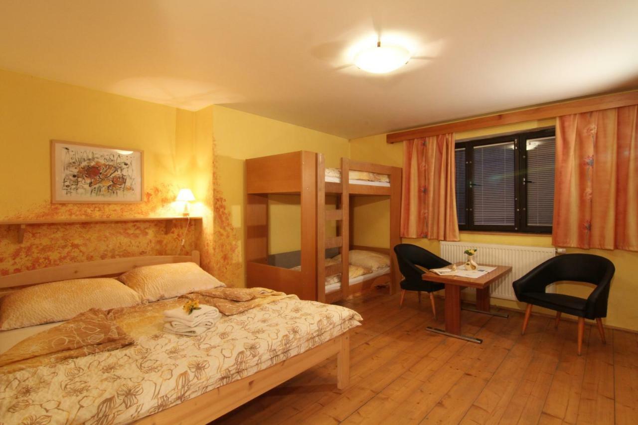 Penzion Na Kopečku Velké Karlovice Exteriér fotografie
